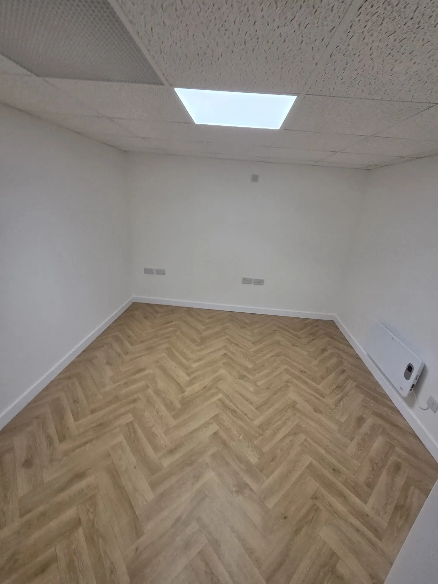 Treatment Room — Complete