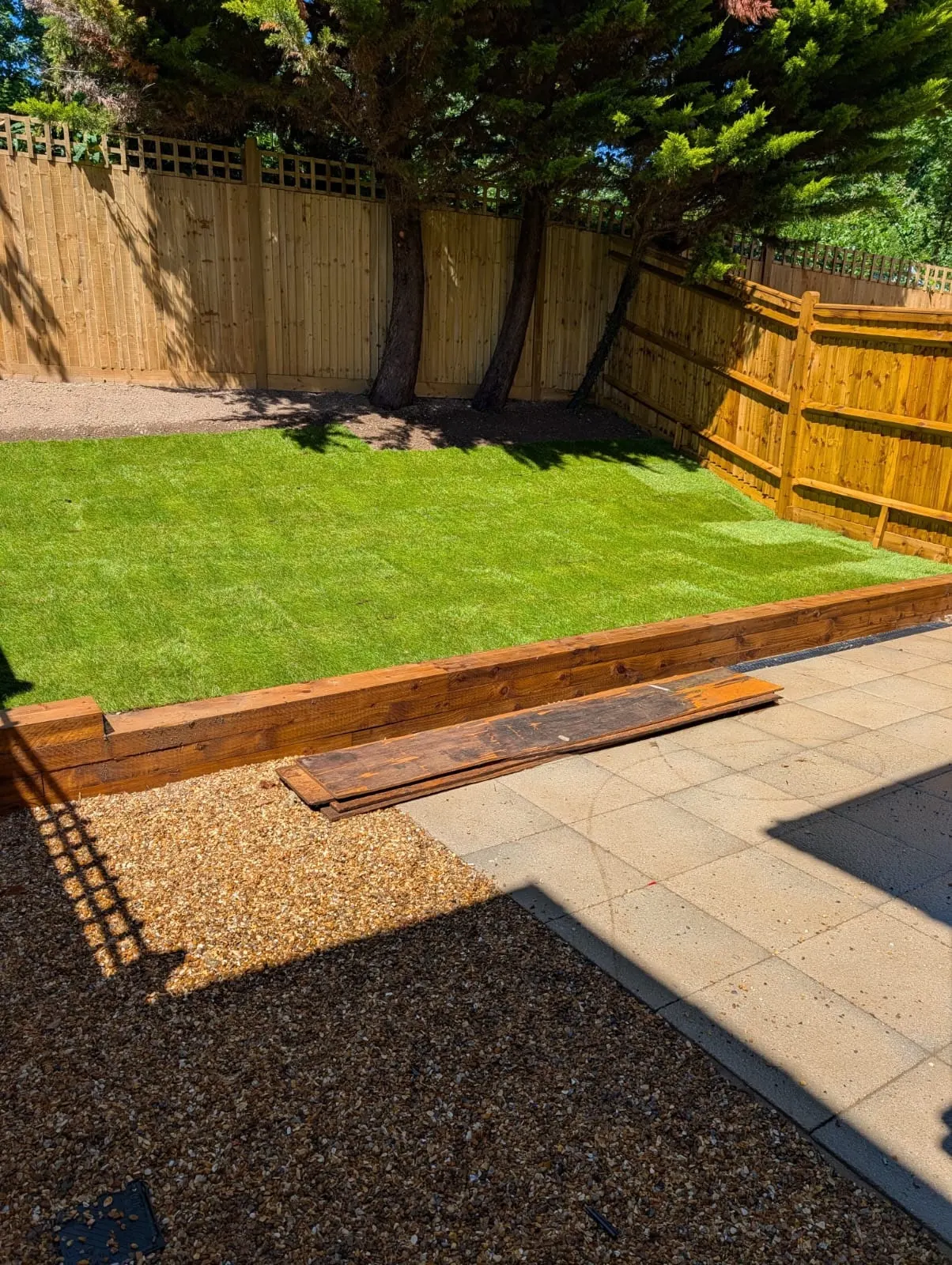 Raised Lawn & Gravel Border